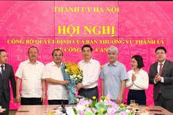 Công bố quyết định về công tác cán bộ tại Văn phòng Thành ủy Hà Nội