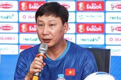 HLV Kim Sang Sik tự tin v&ocirc; địch AFF Cup 2026