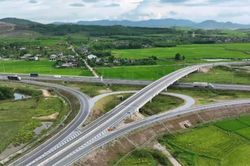 Đạt gần 30 tỷ đồng sau 1 tuần thu phí 5 tuyến cao tốc