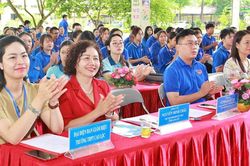 Hội Khuyến học Lạng Sơn phối hợp tổ chức chiến dịch tình nguyện 'Hoa phượng đỏ'