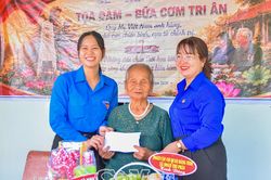 Viết tiếp trang sử qu&ecirc; hương từ h&agrave;nh tr&igrave;nh tuổi trẻ