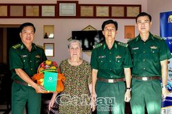 Ấm t&igrave;nh tri &acirc;n tr&ecirc;n tuyến bi&ecirc;n giới biển C&agrave; Mau