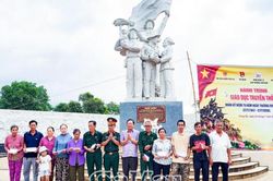 Binh đoàn 12 về nguồn, tri ân người có công tại Cà Mau