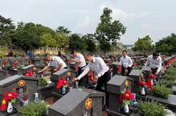 Kiểm to&aacute;n nh&agrave; nước chuy&ecirc;n ng&agrave;nh III d&acirc;ng hương tưởng niệm c&aacute;c Anh h&ugrave;ng liệt sĩ