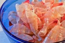 Ăn vỏ t&ocirc;m c&oacute; tốt kh&ocirc;ng? C&oacute; thật sự bổ sung canxi kh&ocirc;ng?