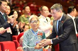 Thủ tướng: G&igrave;n giữ, khắc ghi th&agrave;nh quả vinh quang từ sự hy sinh của c&aacute;c thế hệ đi trước