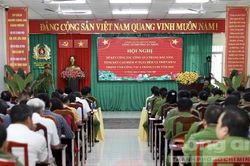 C&ocirc;ng an phường An Nhơn sơ kết c&ocirc;ng t&aacute;c 6 th&aacute;ng đầu năm 2026: Kh&aacute;m ph&aacute; 82% vụ &aacute;n h&igrave;nh sự, thu gom vũ kh&iacute;, vật liệu nổ vượt 207% chỉ ti&ecirc;u
