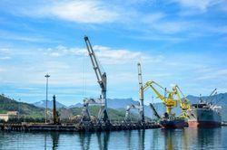 Tháo gỡ khó khăn, thúc đẩy phát triển cảng Chân Mây theo hướng hiện đại, bền vững