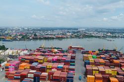 Tổng kim ngạch xuất nhập khẩu hàng hóa của Việt Nam đạt gần 550 tỷ USD trong 6 tháng