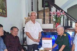 Hội Người cao tuổi Hà Nội thăm, tri ân cán bộ là thương binh, con liệt sĩ
