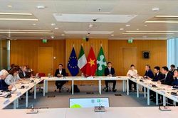 Đo&agrave;n đại biểu cấp cao th&agrave;nh phố H&agrave; Nội l&agrave;m việc với V&ugrave;ng Lombardia (Italia), th&uacute;c đẩy hợp t&aacute;c tr&ecirc;n nhiều lĩnh vực