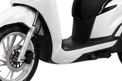 Cạnh tranh SH Mode, xe máy điện ở Việt Nam đẹp long lanh, cốp siêu rộng, chạy 200 km/lần sạc, giá 54 triệu đồng
