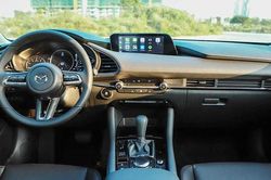 Lý do giá lăn bánh Mazda 3 giảm kỷ lục, sedan hạng C rẻ hơn cả Hyundai Accent, Honda City