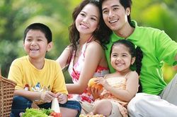 Đề xuất phát động phong trào khuyến khích sinh đủ 2 con tại 10 tỉnh, thành có mức sinh thấp