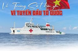 Những 'chiến sĩ áo trắng' mang tình thương ra đảo, mang niềm tin trở về