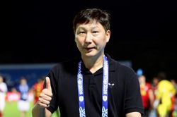HLV Kim Sang-sik nói gì sau màn ra quân thắng 7-0 của ĐT Việt Nam?