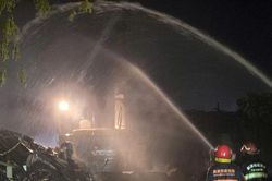Không có thiệt hại về người trong vụ cháy khu vực nhà tạm tại phường Thanh Liệt