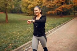 Cách đi bộ để cơ thể thanh lọc, giảm cân lại khỏe người
