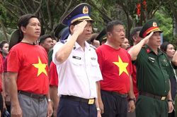 Lễ dâng hương xúc động tại Bến tàu không số Vũng Rô
