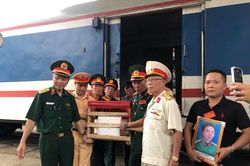 Những chuyến tàu tri ân đưa hài cốt liệt sĩ trở về quê hương