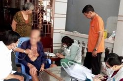 Thành phố Hồ Chí Minh đưa khám sức khỏe đến tận nhà người dân yếu thế
