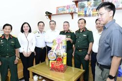 Lãnh đạo Thành phố Hồ Chí Minh thăm lực lượng vũ trang, tham gia các hoạt động tri ân tại Đặc khu Côn Đảo