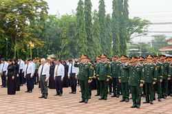 Đại tướng Nguyễn Trọng Nghĩa chủ trì lễ dâng hoa, dâng hương tại Tượng đài Chiến thắng Chốt chặn Tàu Ô