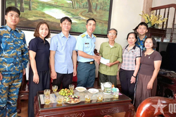 H&agrave;nh qu&acirc;n d&atilde; ngoại, lan tỏa nghĩa t&igrave;nh qu&acirc;n d&acirc;n