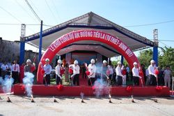 Khởi công dự án Đường Tiểu La