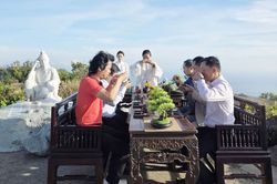Đà Nẵng ra mắt tour thưởng trà trên đỉnh Bản Cờ, nơi tỷ phú Bill Gates đã đến tham quan