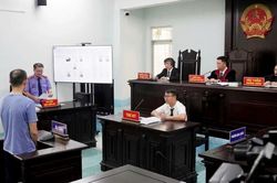 Mang điện thoại, máy tính vào phòng xét xử phải được chủ tọa cho phép: Nên hướng dẫn thống nhất