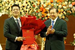TS-NSND Đỗ Quốc Hưng l&agrave;m Gi&aacute;m đốc Nhạc viện TPHCM