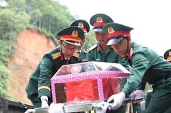 Đưa 34 hài cốt liệt sĩ về Nghĩa trang Liệt sĩ Quốc gia Vị Xuyên