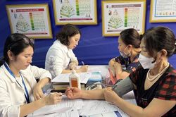 Bài 1: Nhận diện 'khoảng trống' trong bảo đảm người cao tuổi sống khỏe