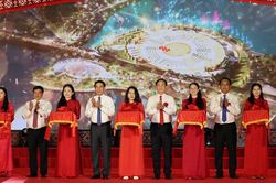 Khánh thành quảng trường lớn nhất khu vực Tây nguyên - Duyên hải Nam Trung Bộ