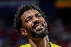 Thủ môn Vozinha thoát cảnh thất nghiệp, đổi đời sau World Cup