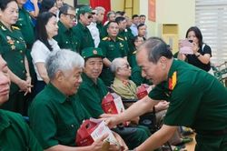 [VIDEO] Petrovietnam tri ân thương, bệnh binh tại Trung tâm Điều dưỡng người có công tỉnh Phú Thọ