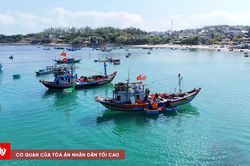 Chìm tàu cá trên ngư trường Trường Sa, 33 ngư dân được cứu, 3 người mất tích