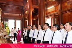 Lãnh đạo tỉnh dâng hương tại các địa chỉ đỏ ở Hà Tĩnh và Nghệ An