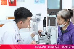 Bệnh viện Đa khoa Sài Gòn Hà Tĩnh khám mắt miễn phí và tặng quà tri ân tại xã Sơn Tiến
