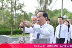 Đoàn lãnh đạo Hà Tĩnh dâng hương các địa chỉ đỏ nhân kỷ niệm Ngày Thương binh - Liệt sĩ
