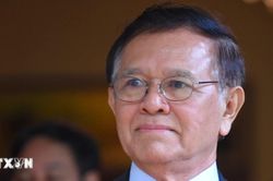 Quốc vương Campuchia bỏ lệnh cấm xuất cảnh với cựu thủ lĩnh đối lập Kem Sokha