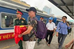 Ngành đường sắt miễn phí 2 vé tàu cho thân nhân đi cùng khi vận chuyển hài cốt liệt sĩ