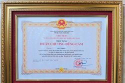 Thượng sĩ Kpă Thiêp - Chiến sĩ Quân đoàn 34 được truy tặng Huân chương Dũng cảm