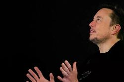 Từng sở hữu hơn 1 nghìn tỷ USD, Elon Musk giờ tự giễu cợt bản thân