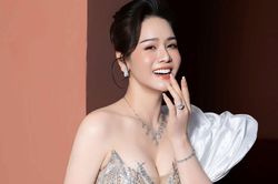 Nhật Kim Anh đón hạnh phúc mới ở tuổi 41