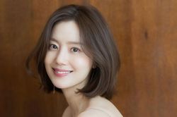 Moon Chae Won lộ diện sau kết hôn, ngoại hình gây chú ý