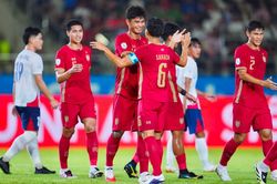 CĐV Th&aacute;i Lan phản ứng khi thắng đậm L&agrave;o, đồng loạt gọi t&ecirc;n tuyển Việt Nam