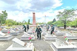 Cựu Thanh niên xung phong N237 Thanh Hóa tri ân các Anh hùng liệt sĩ trên tuyến lửa Trường Sơn