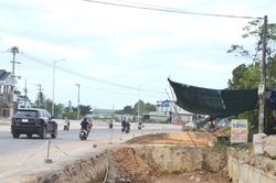 Đảm bảo an toàn khi thi công quốc lộ 14B